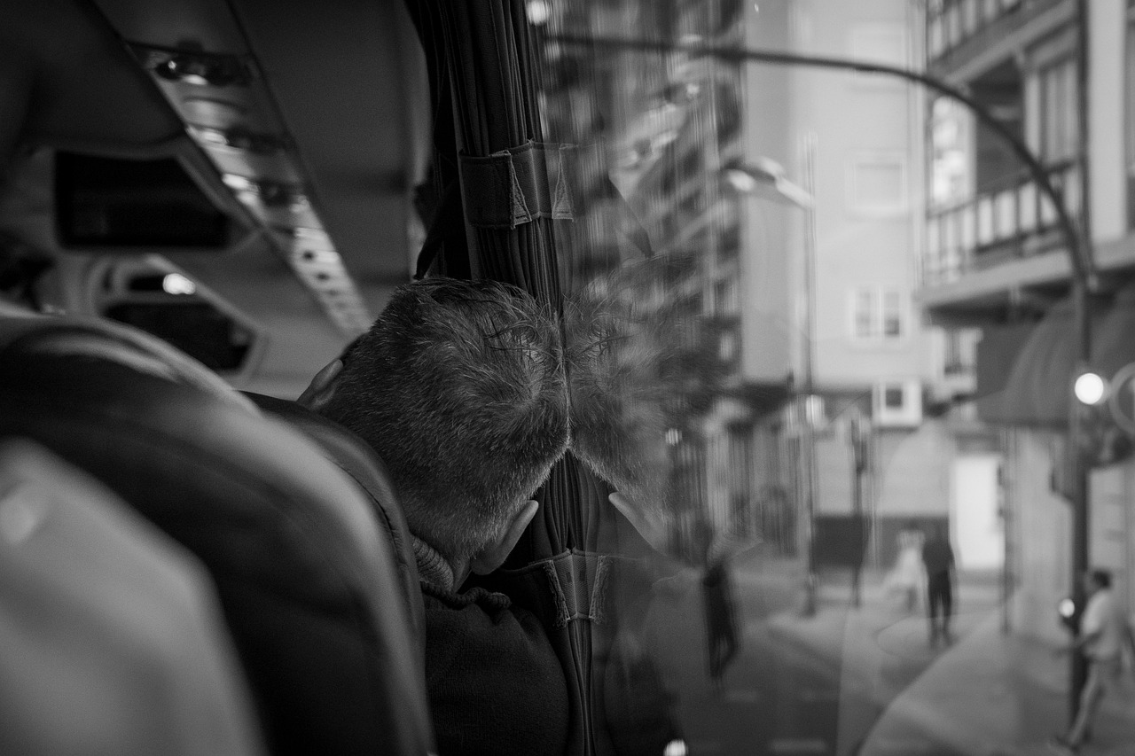 夜勤で疲れが取れない時の対処法は？